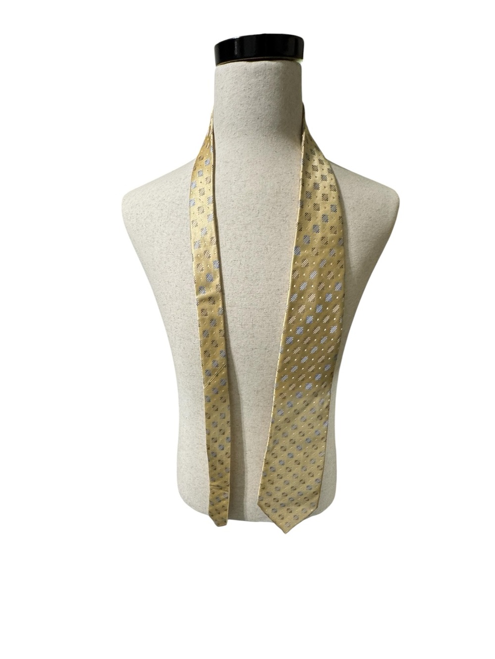 Claiborne 100% Imported Silk‎ Handmade Tie